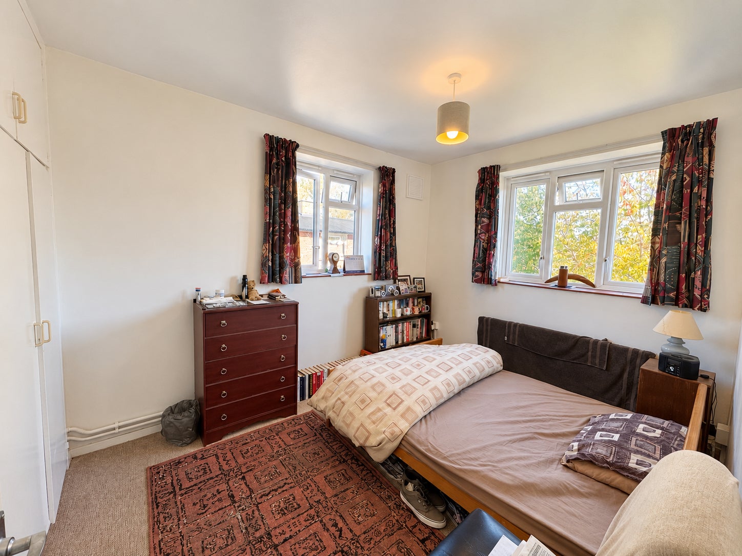 Flat Dounesforth Gardens in Greater London