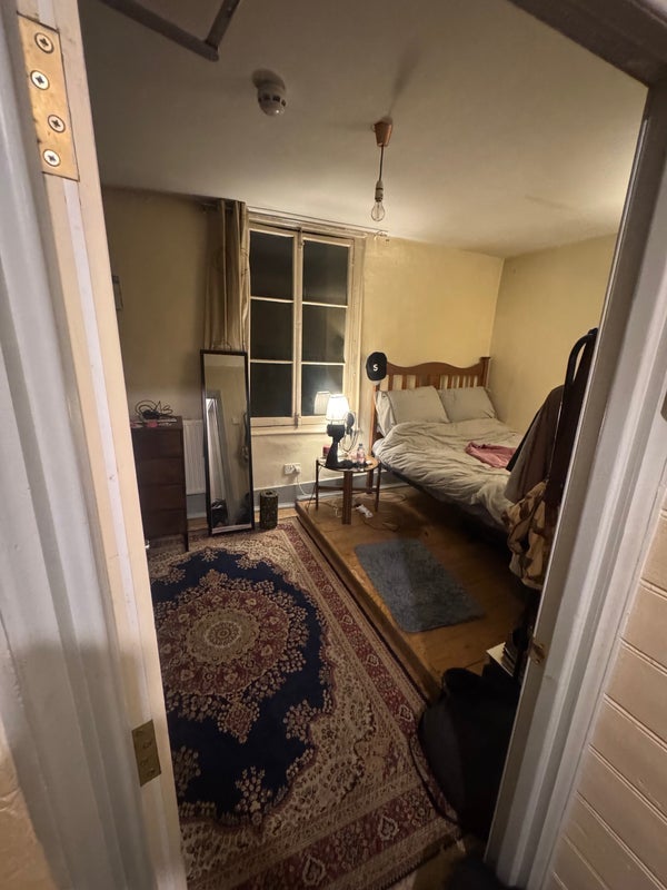 Room Artillery Passage in Greater London