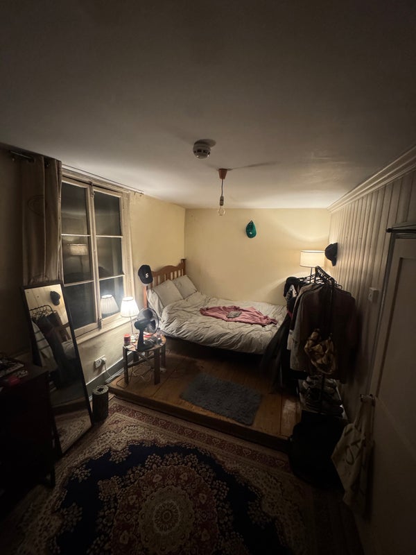 Room Artillery Passage in Greater London
