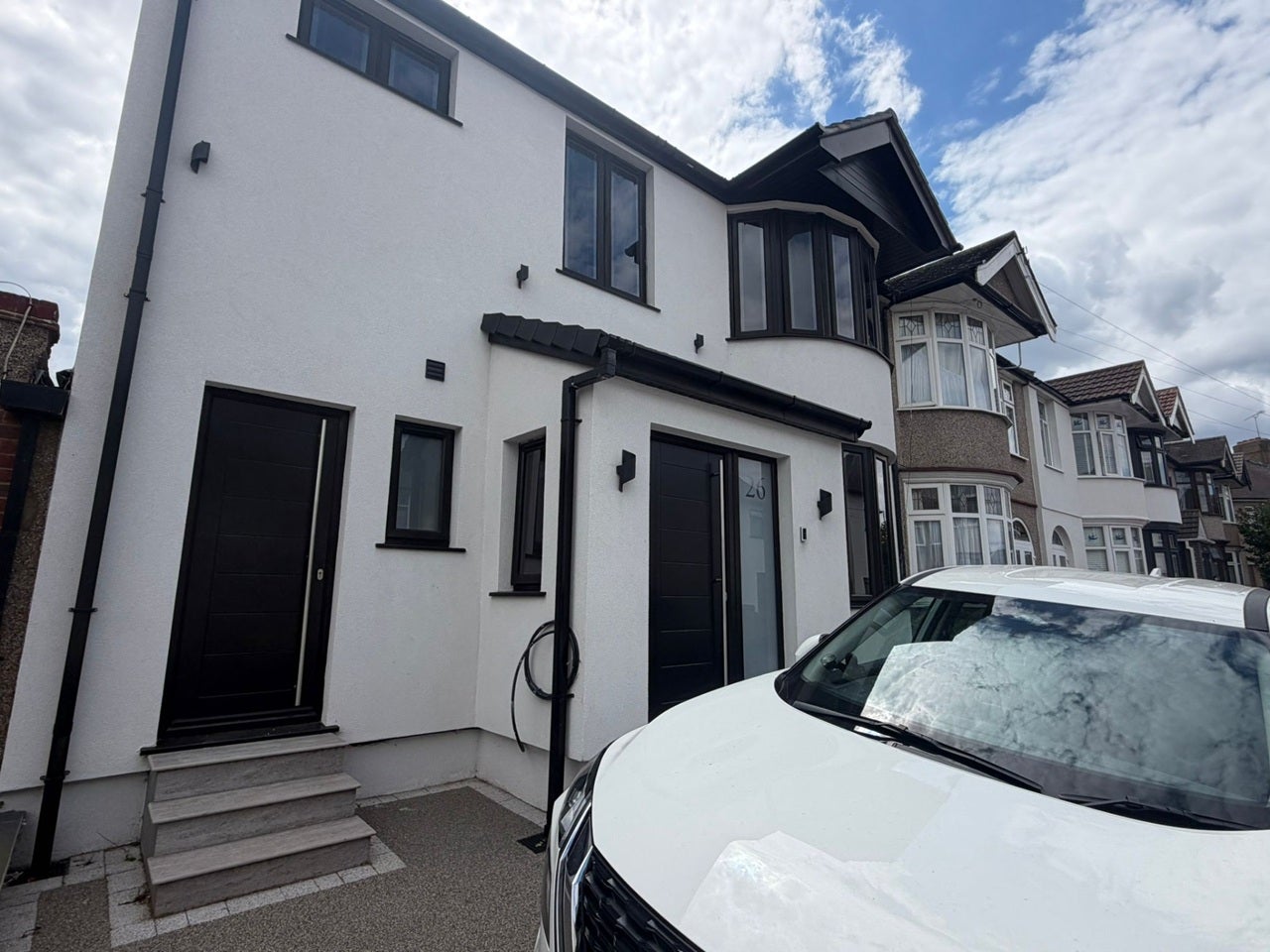 Flat Oakley Avenue in Greater London