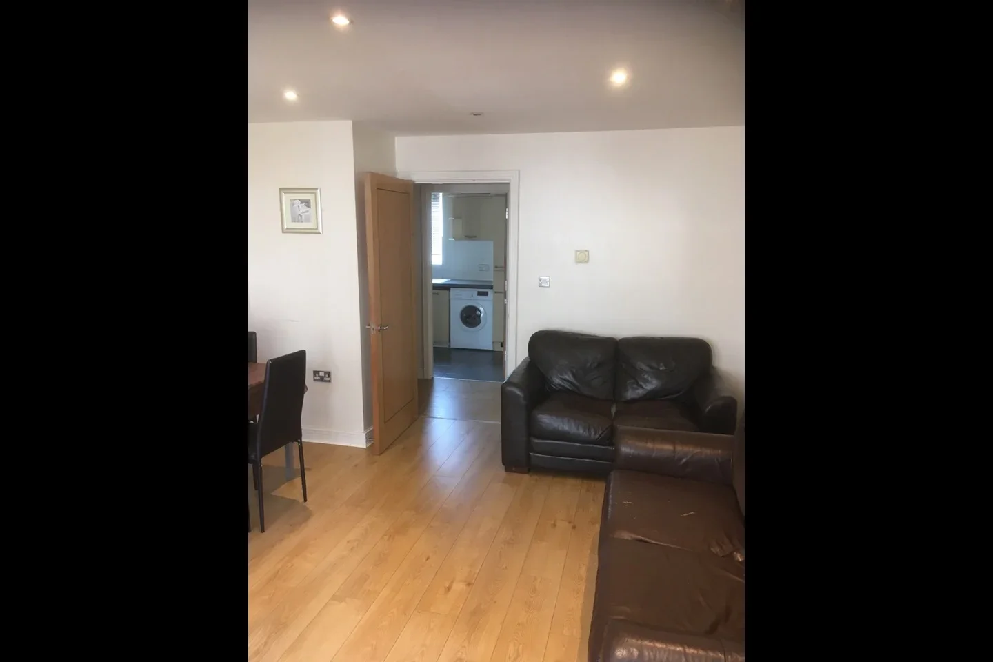 Flat Newport Avenue in Greater London
