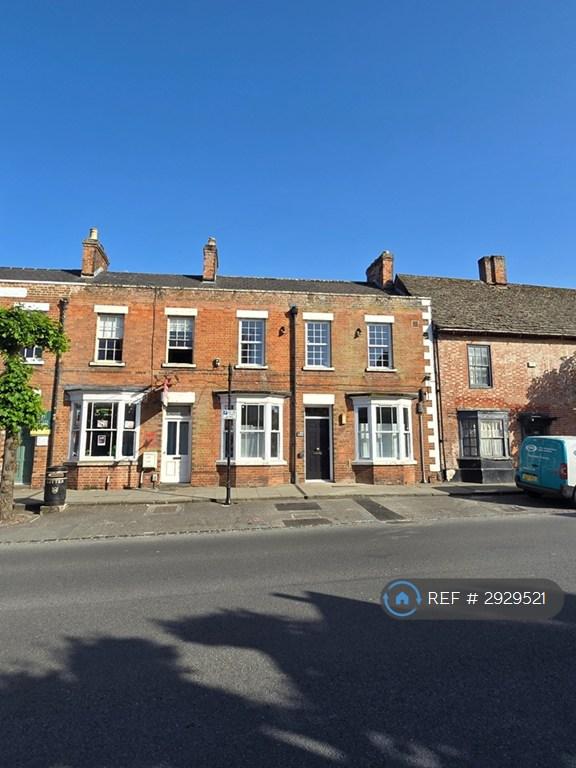 Flat High Street in Swindon