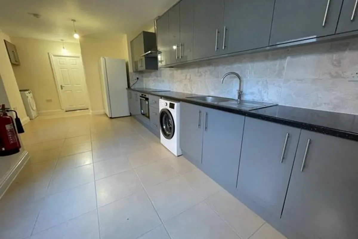 Room Chester Road North in Wyre Forest