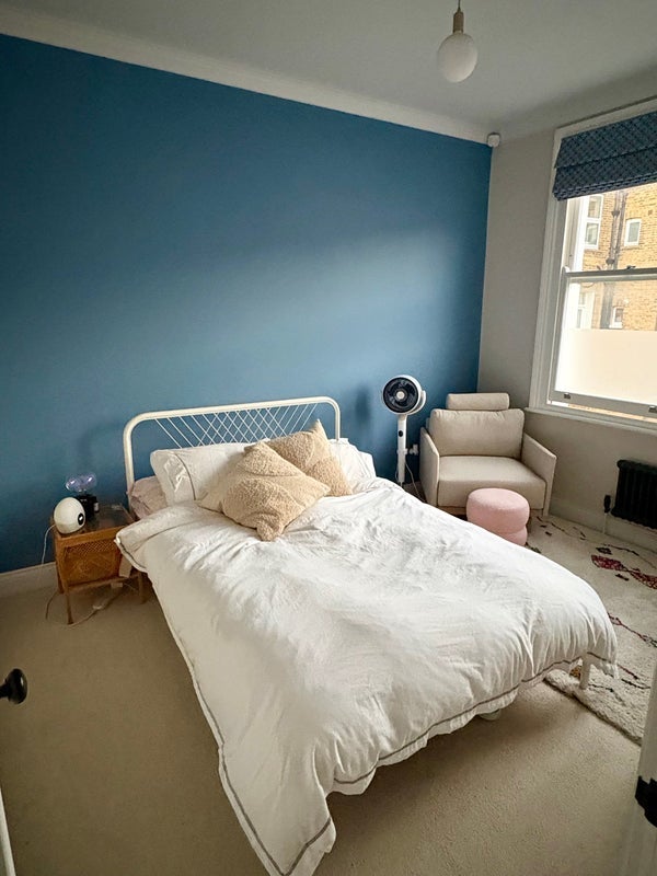 Flat Blandfield Road in Greater London