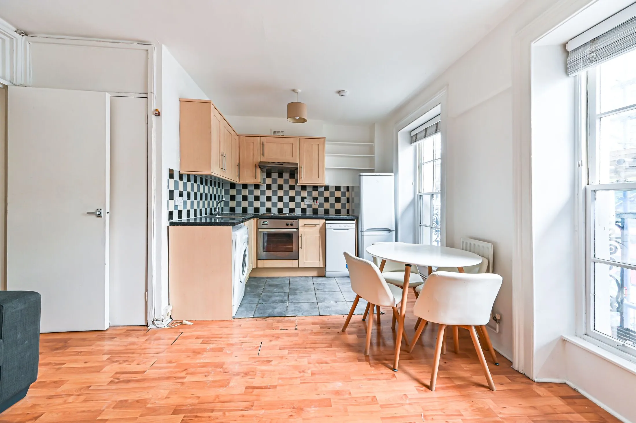 Flat Brixton Road in Greater London