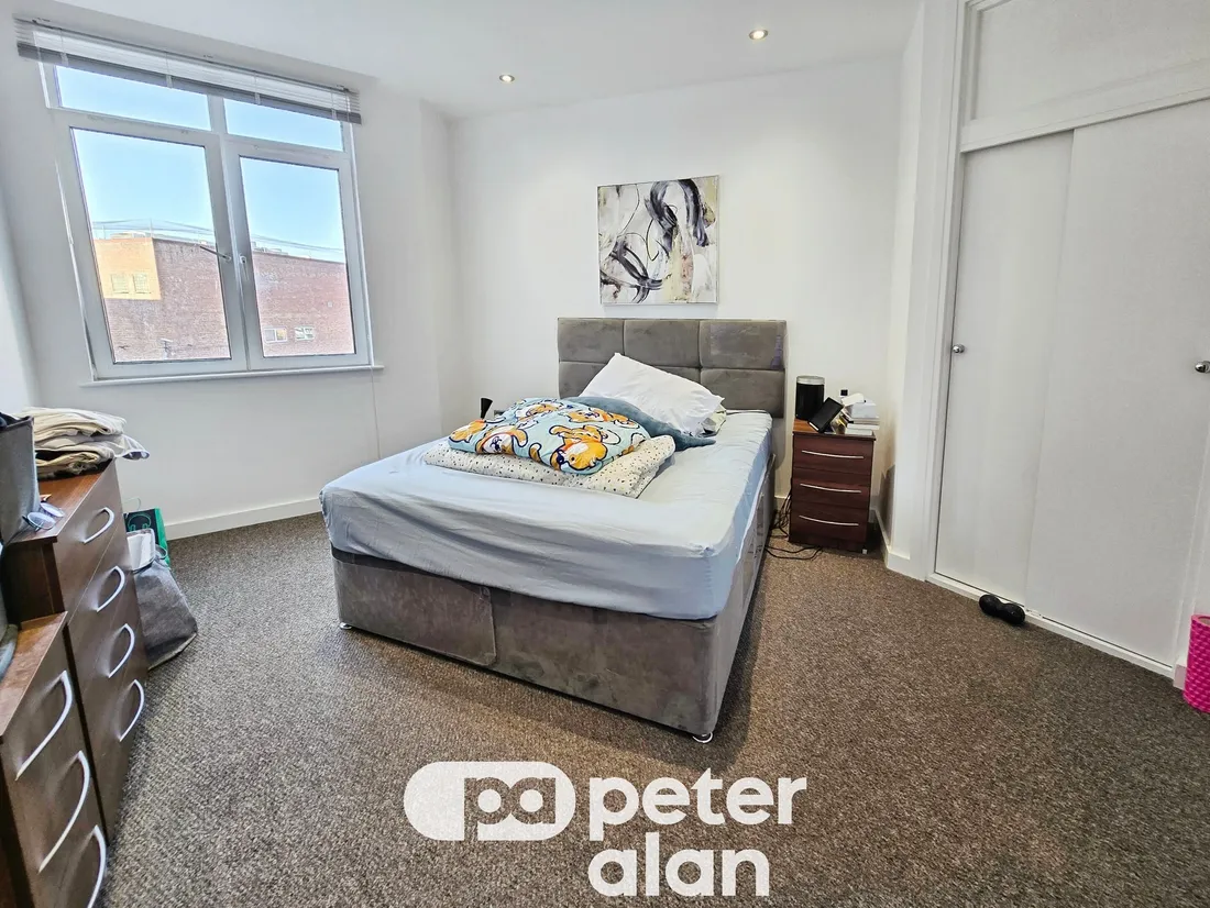 Flat Princess Way in Swansea
