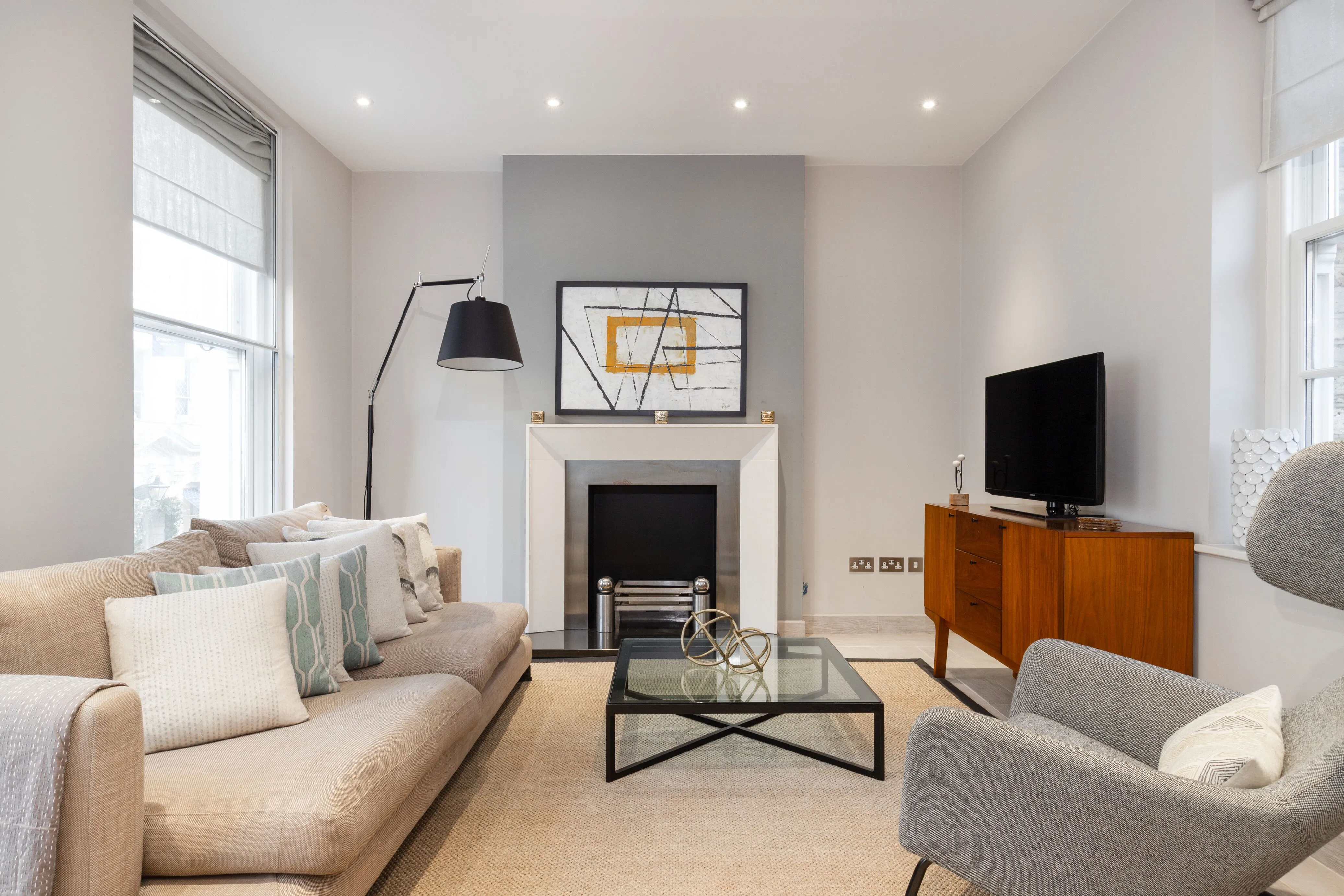 Flat Garrick Street in City of Westminster