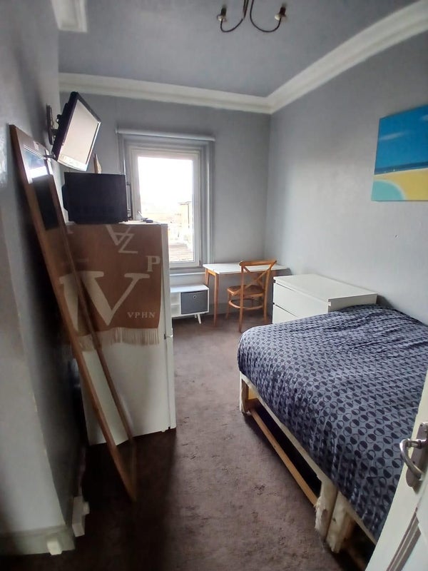 Room Holdenhurst Road in Bournemouth