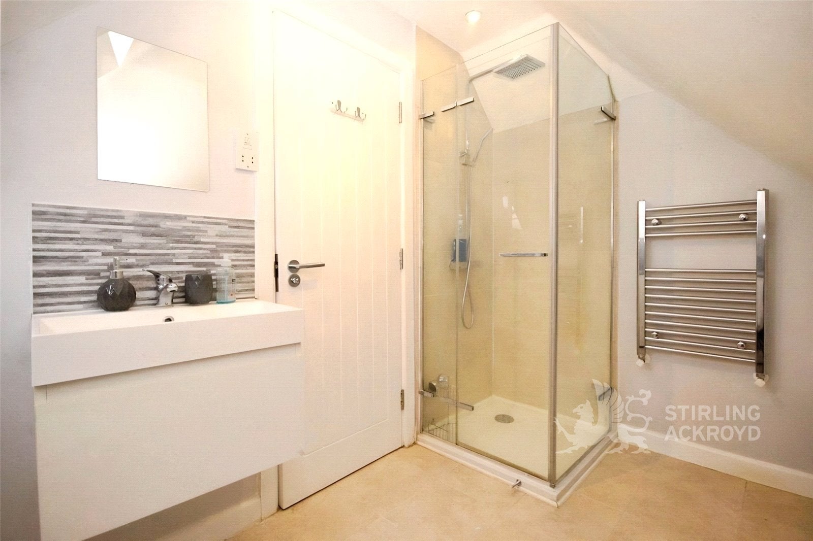 Flat Aldershot Road in Guildford