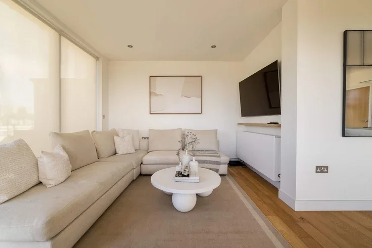 Flat Elgin Avenue in City of Westminster