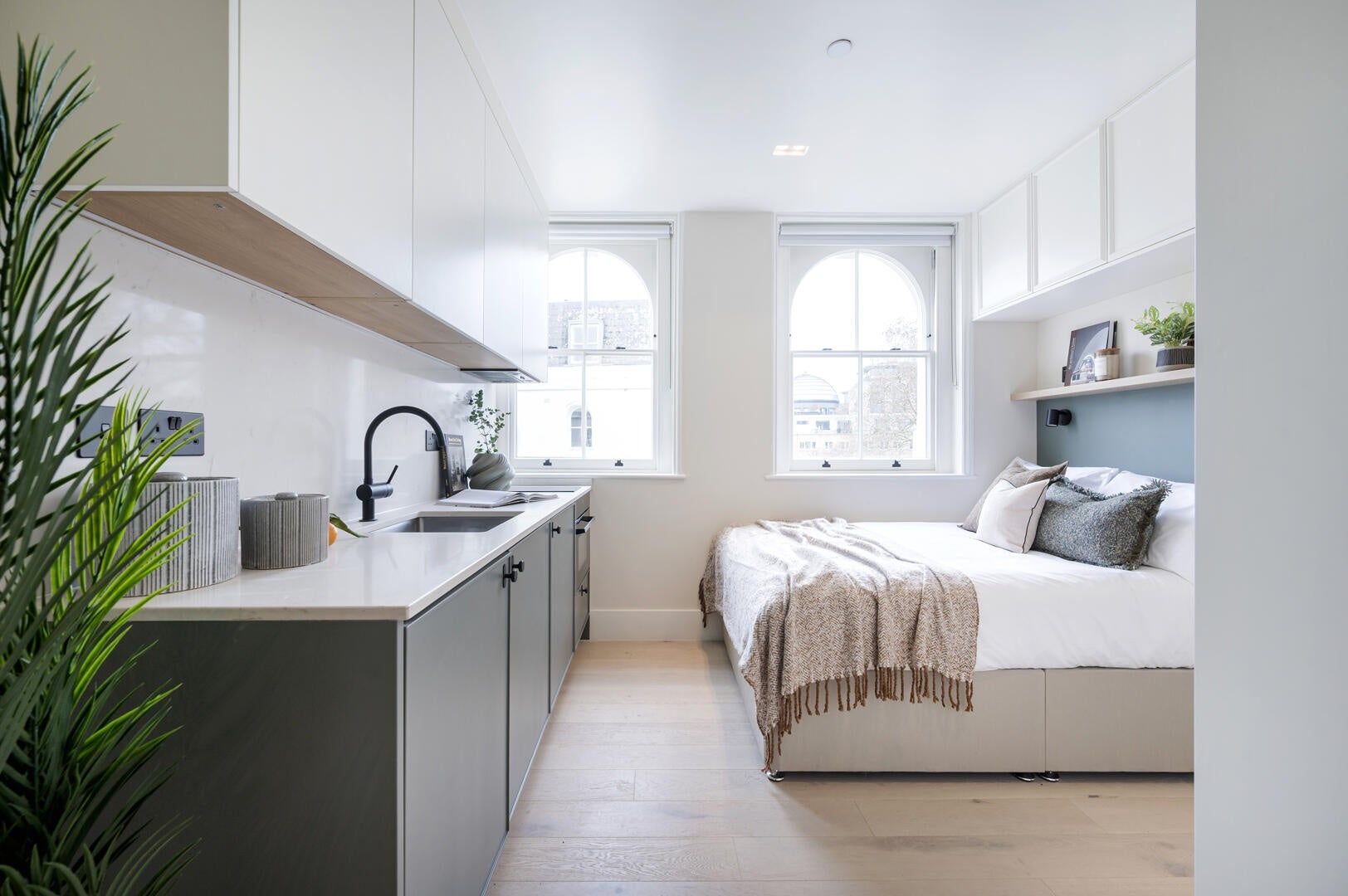 Flat Kensington Gardens Square in City of Westminster