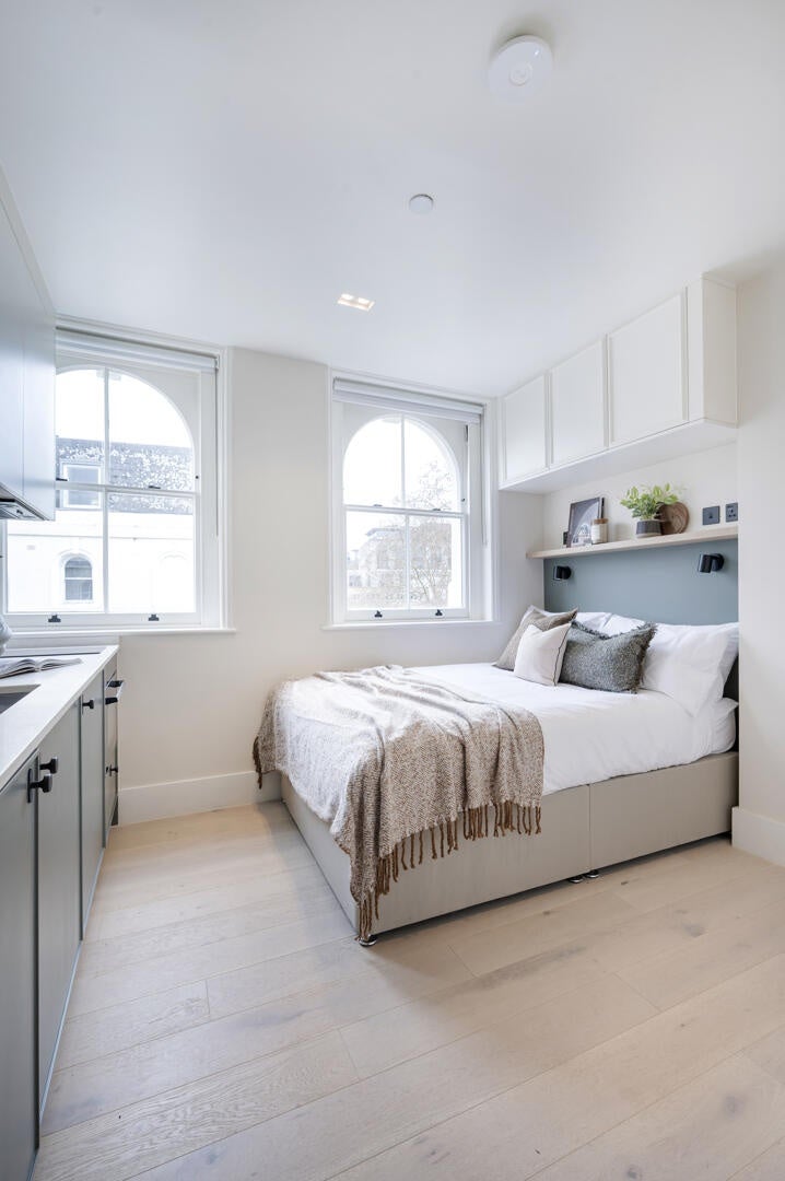 Flat Kensington Gardens Square in City of Westminster