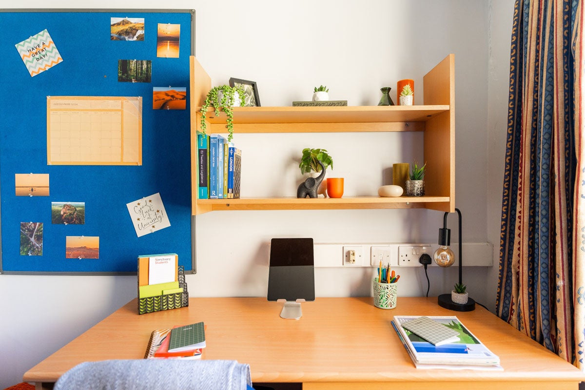 Room Maplin Street in Greater London