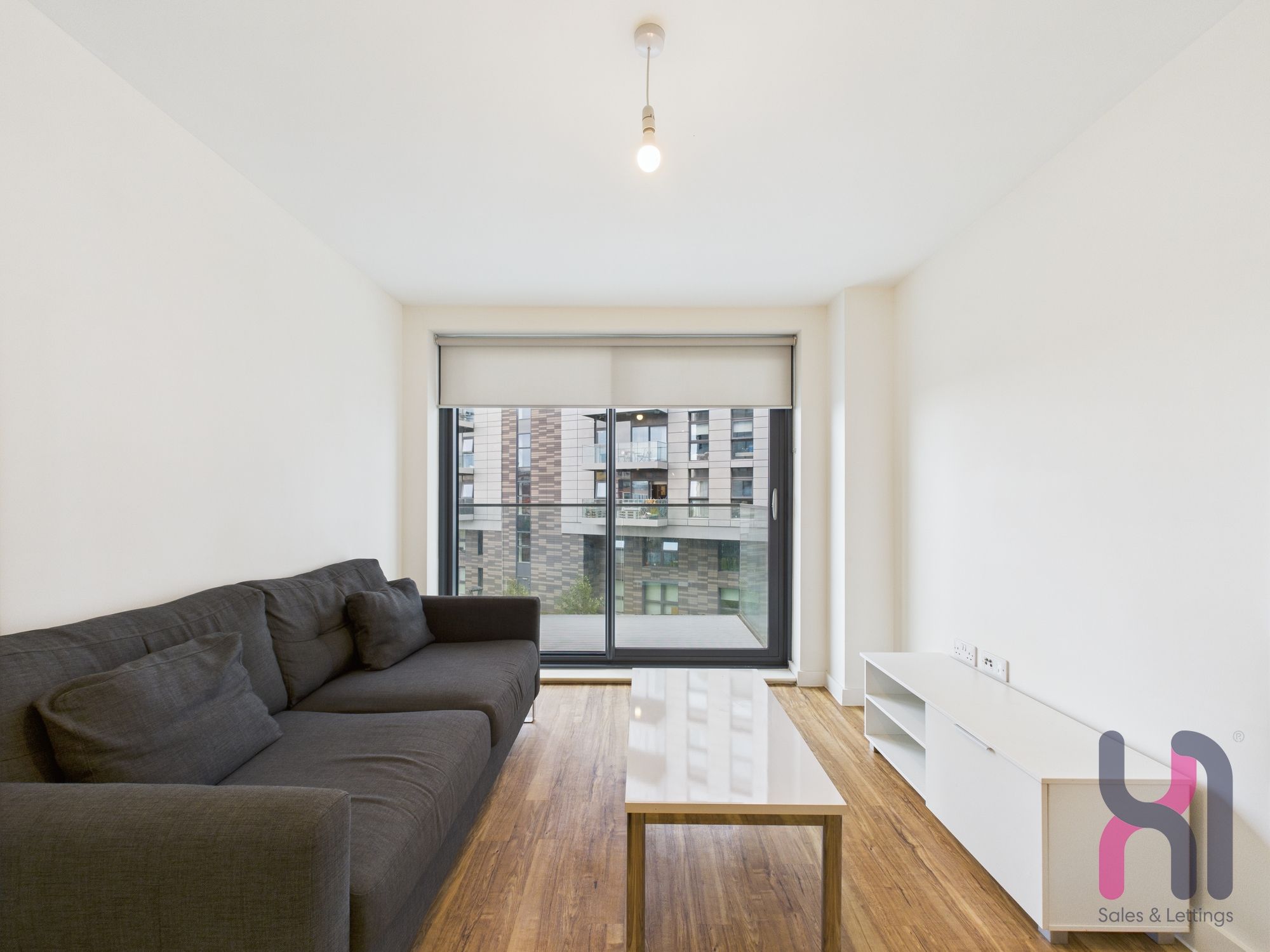Flat Pomona Strand in Trafford