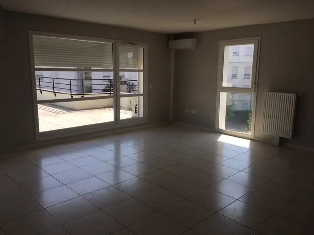 Flat Rue Élie Lourmet in Villenave-d'Ornon