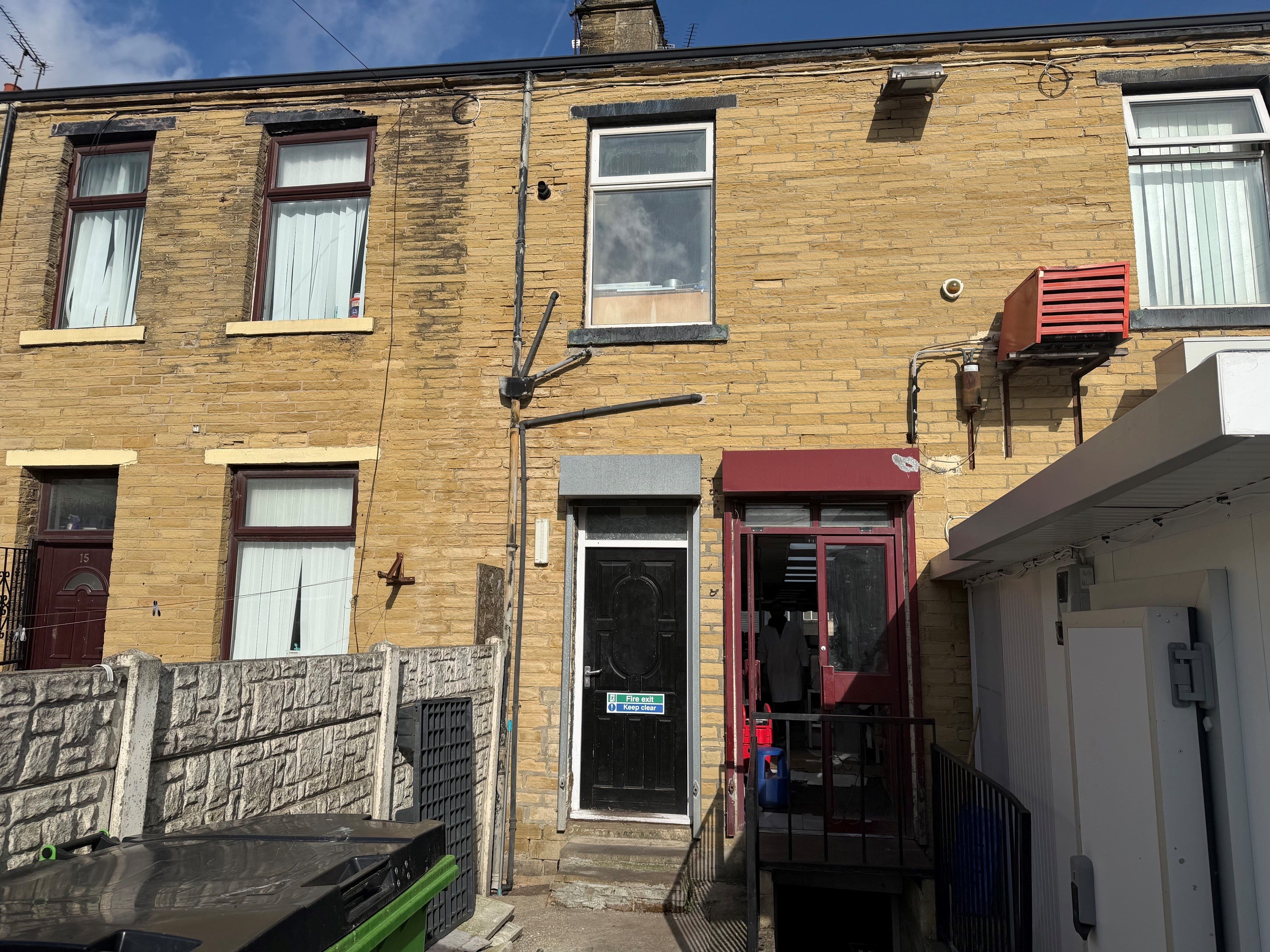 Flat Willow Street in Bradford