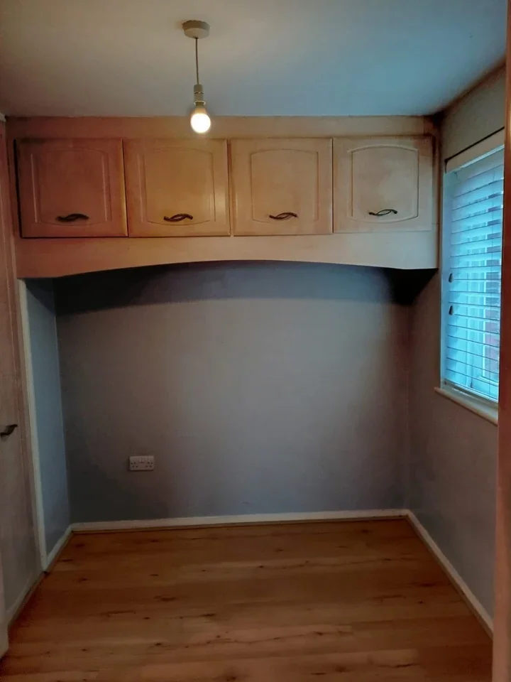 Room Hall Lane in Greater London