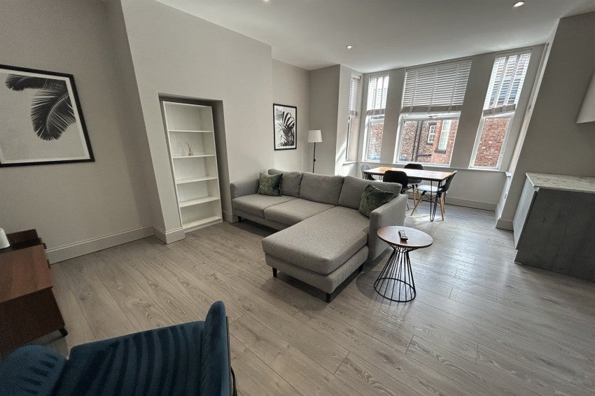 Flat Princes Road in Trafford