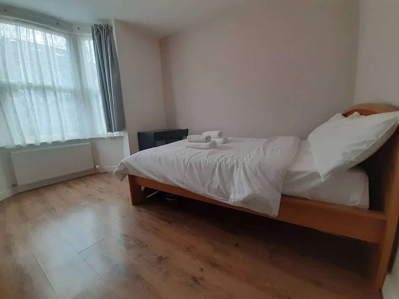 Room Winchelsea Road in Greater London