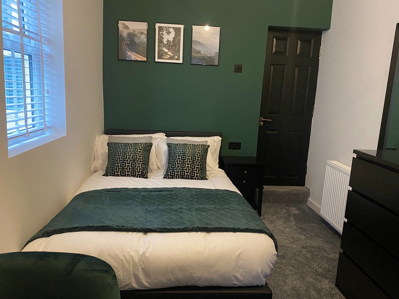 Room Windmill Road in Gillingham