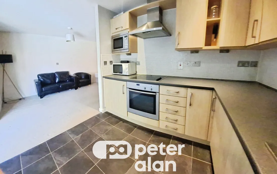 Flat Princess Way in Swansea