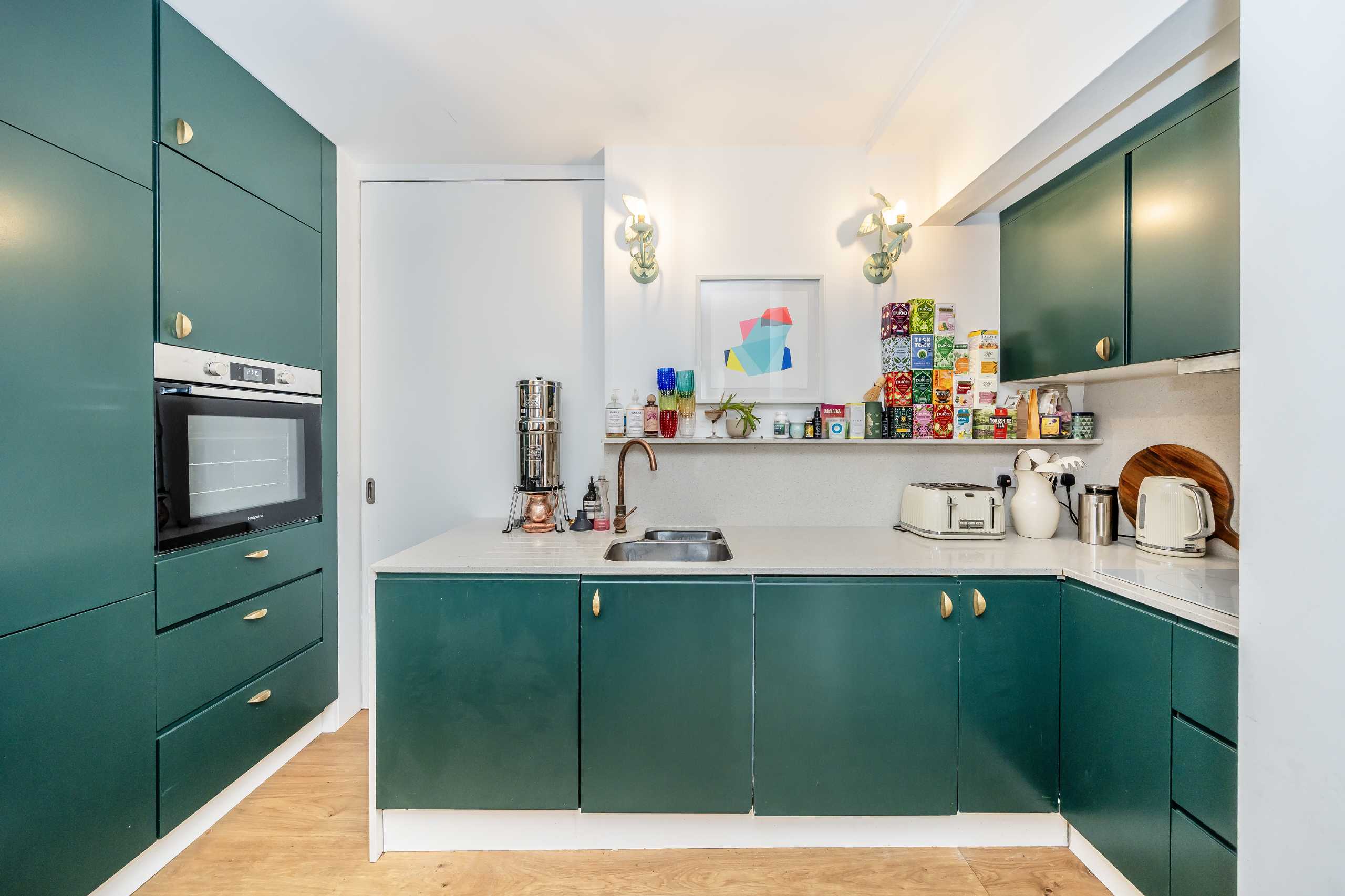 Flat Lancaster Road in Greater London