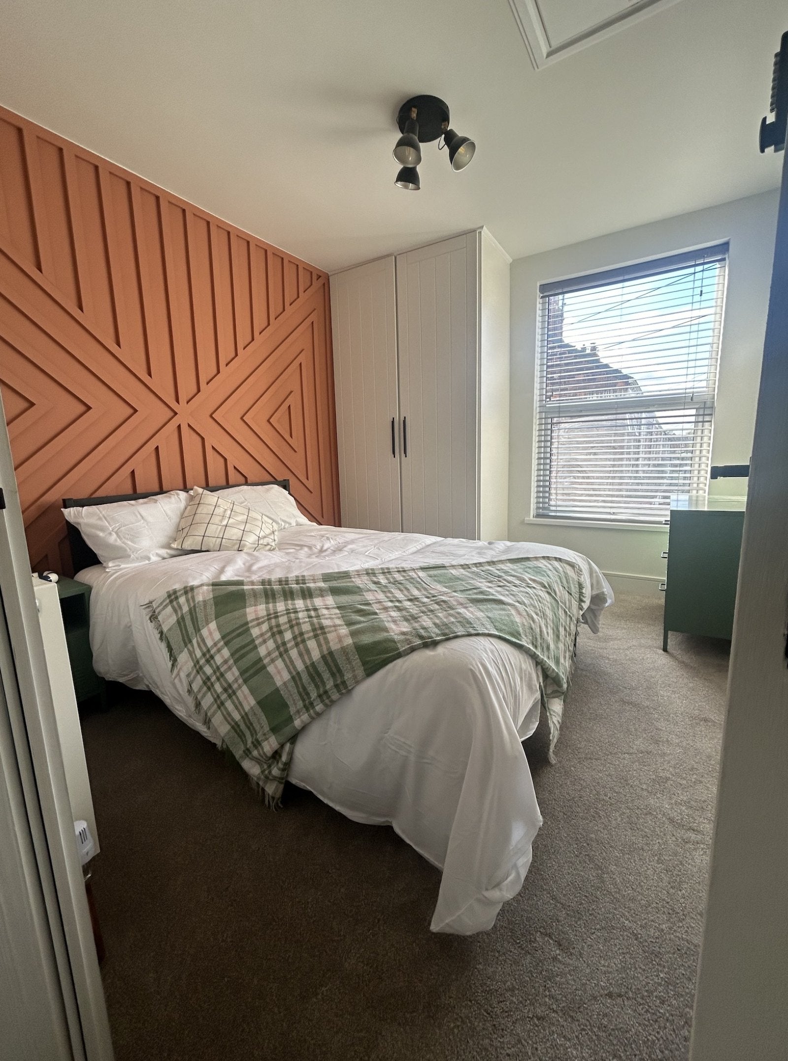 Room Ventnor Street in Hull