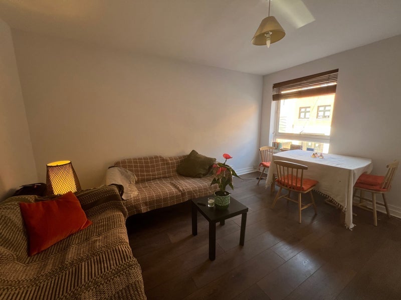 Room Ilminster Gardens in Greater London