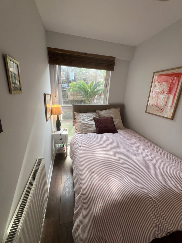 Room Ilminster Gardens in Greater London