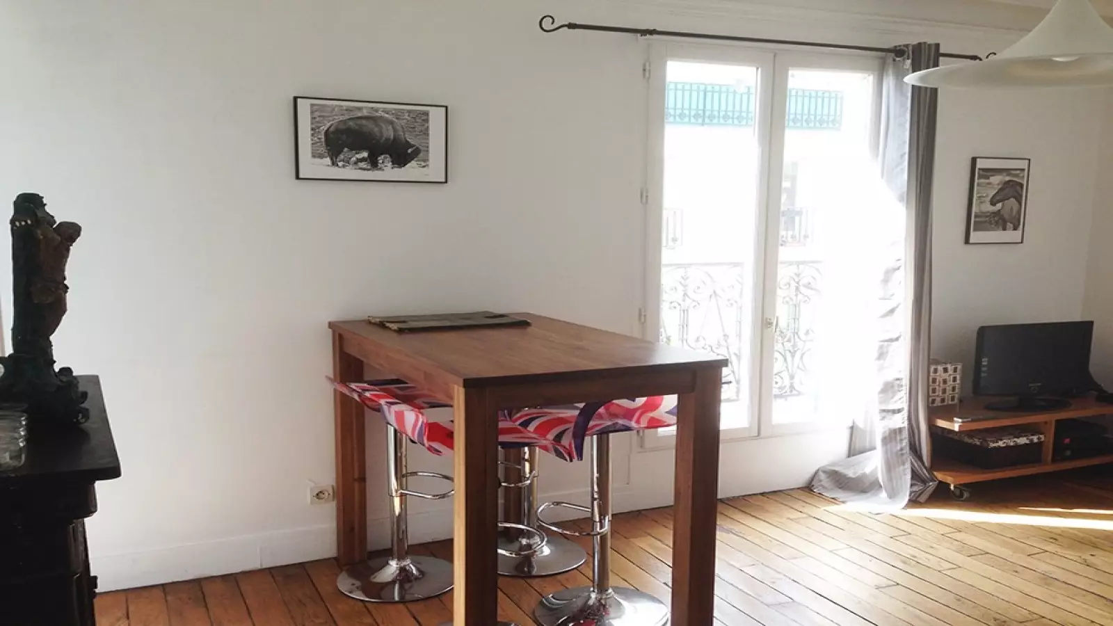 Flat Rue Ernestine in Paris