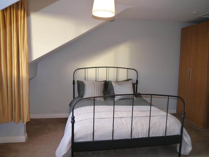 Room Hesketh Place in Leeds