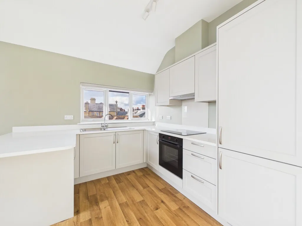 Flat Denne Road in Horsham
