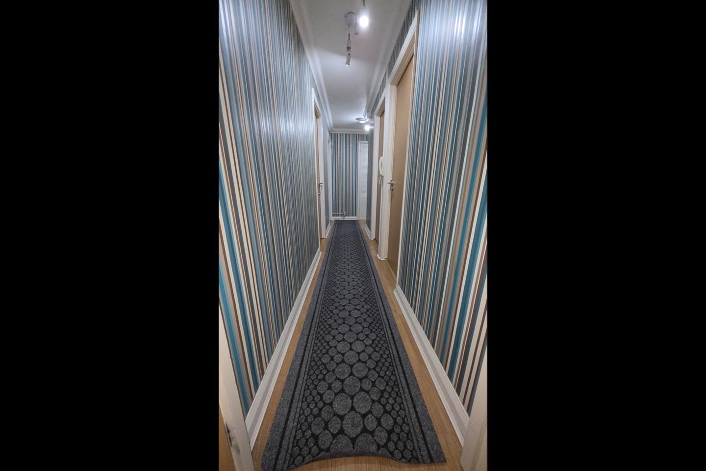 Flat Chelsfield Lane in Greater London