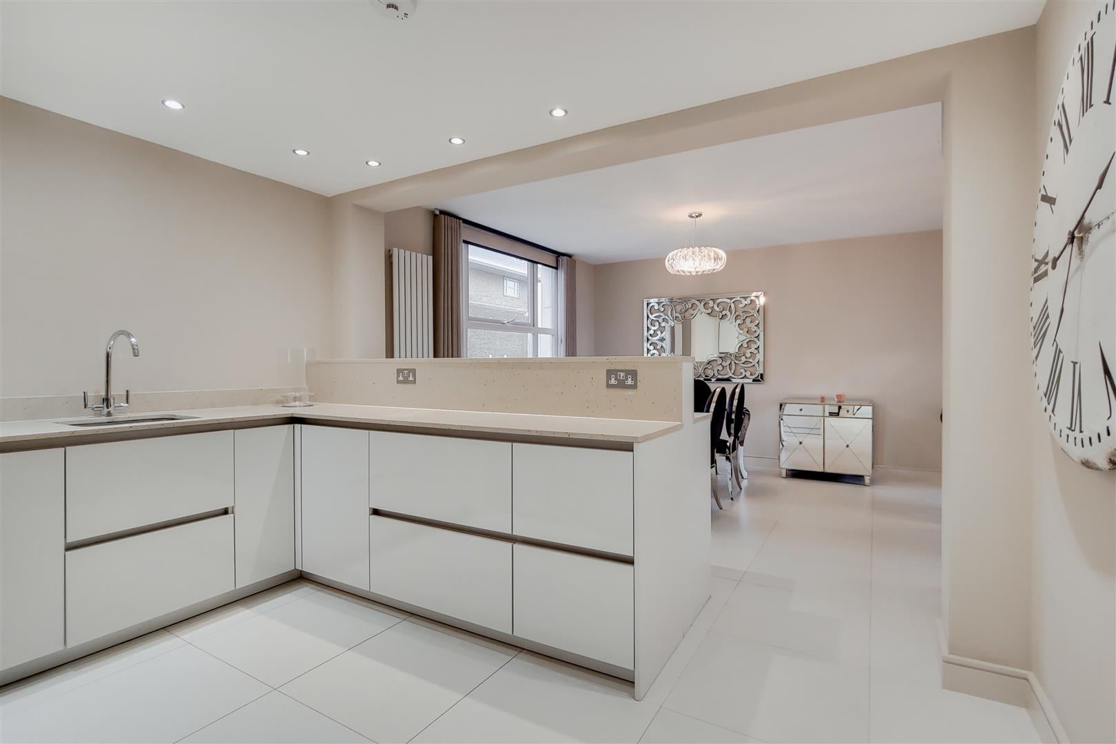 Flat Alexandra Road in Greater London