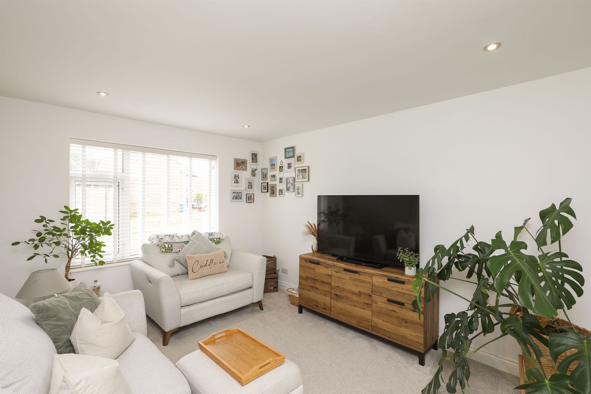 House Carsington Close in Chesterfield