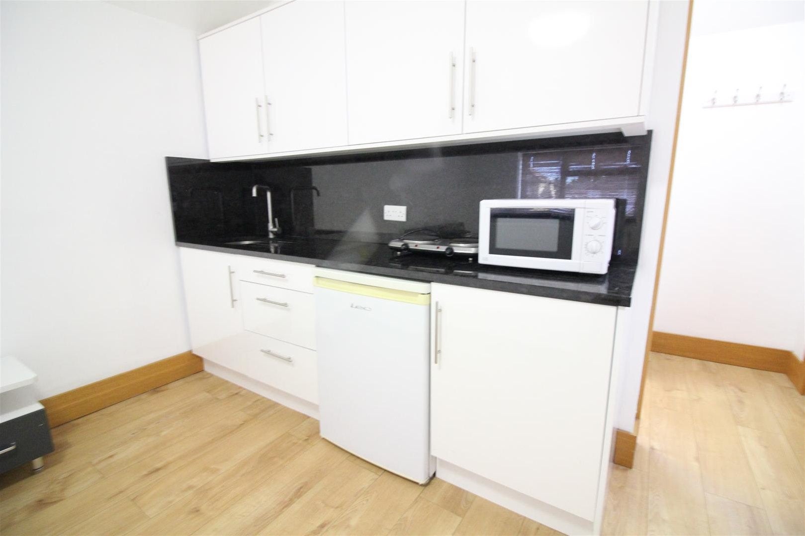 Room Marlborough Road in Greater London