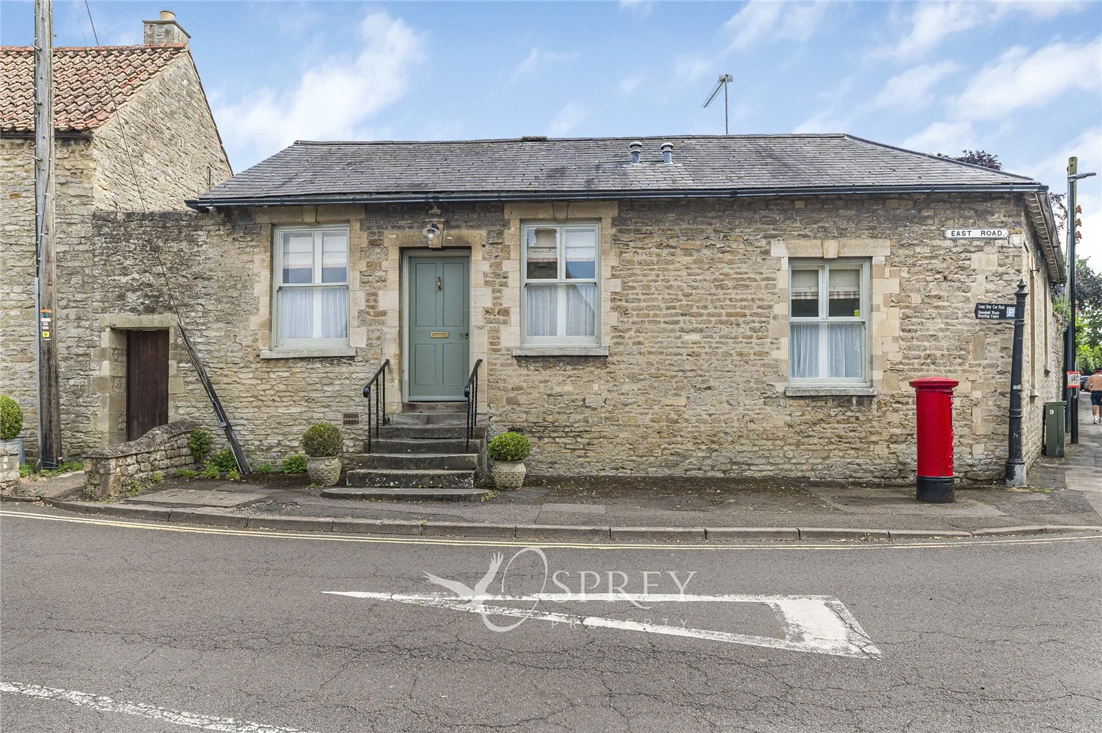 House East Road in Oundle