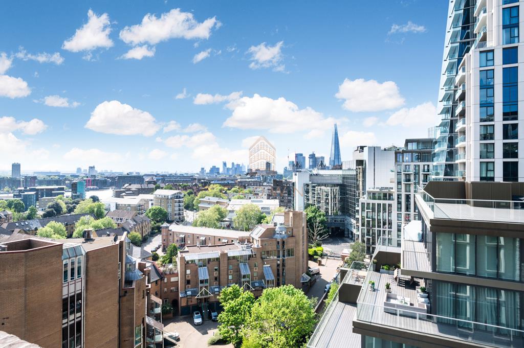 Flat Merino Gardens in Greater London