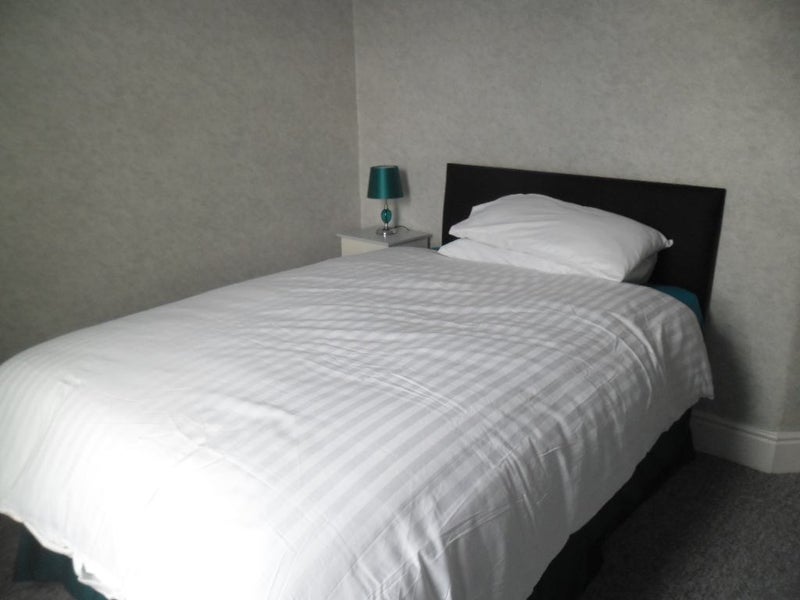 Room Charborough Road in Bristol