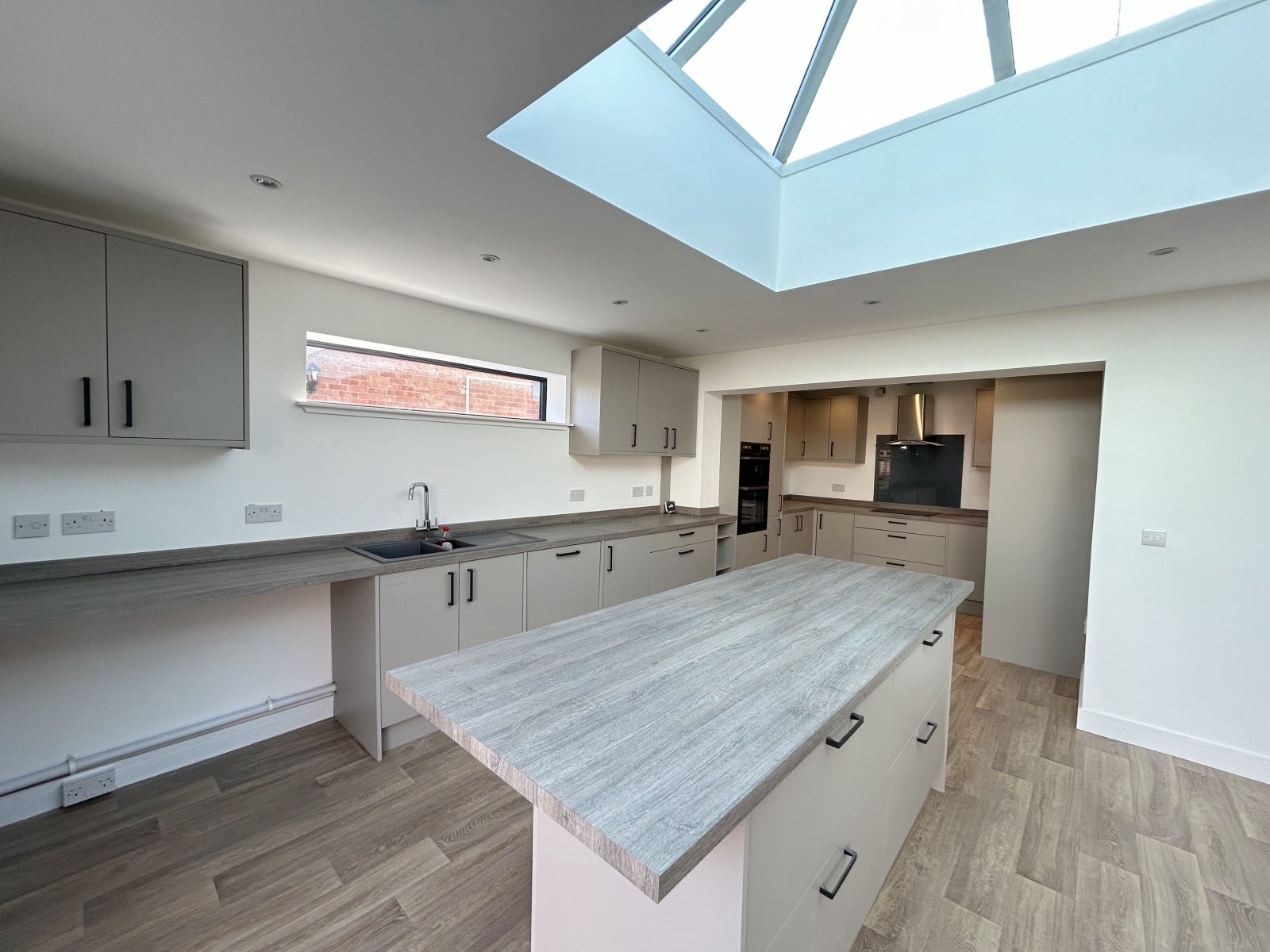 House Paxhill Lane in Tewkesbury