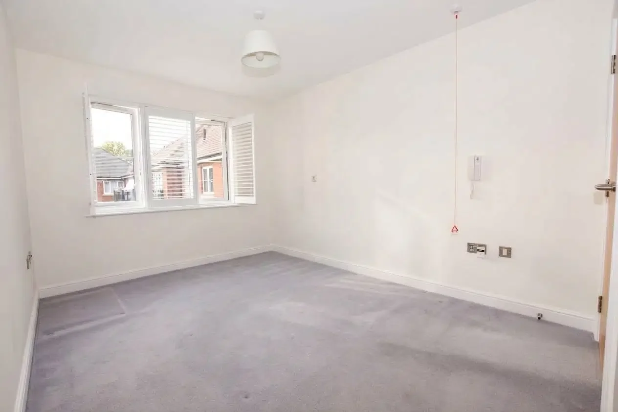 Flat Aylesbury Road in Princes Risborough