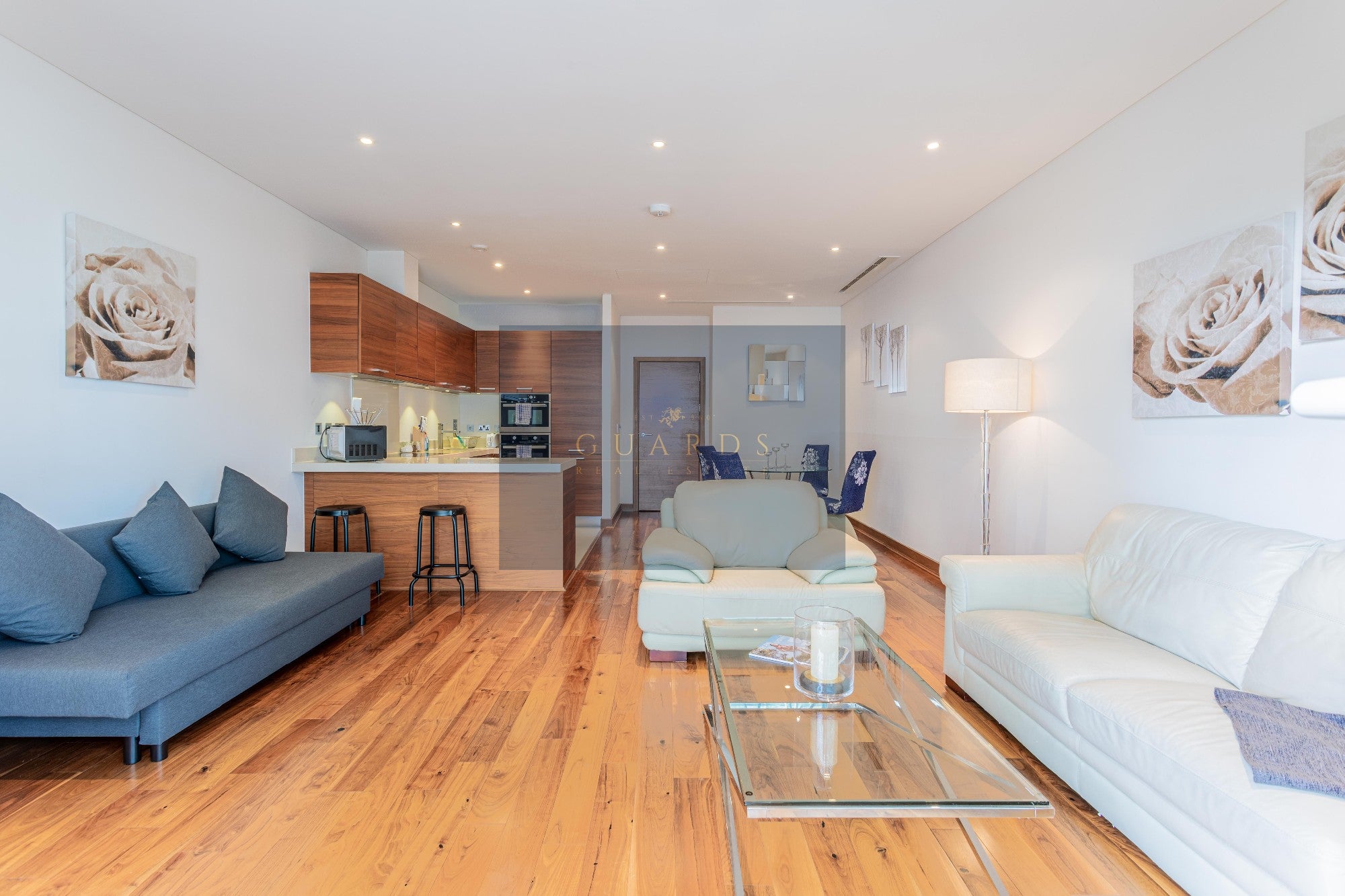 Flat Queenstown Road in Greater London