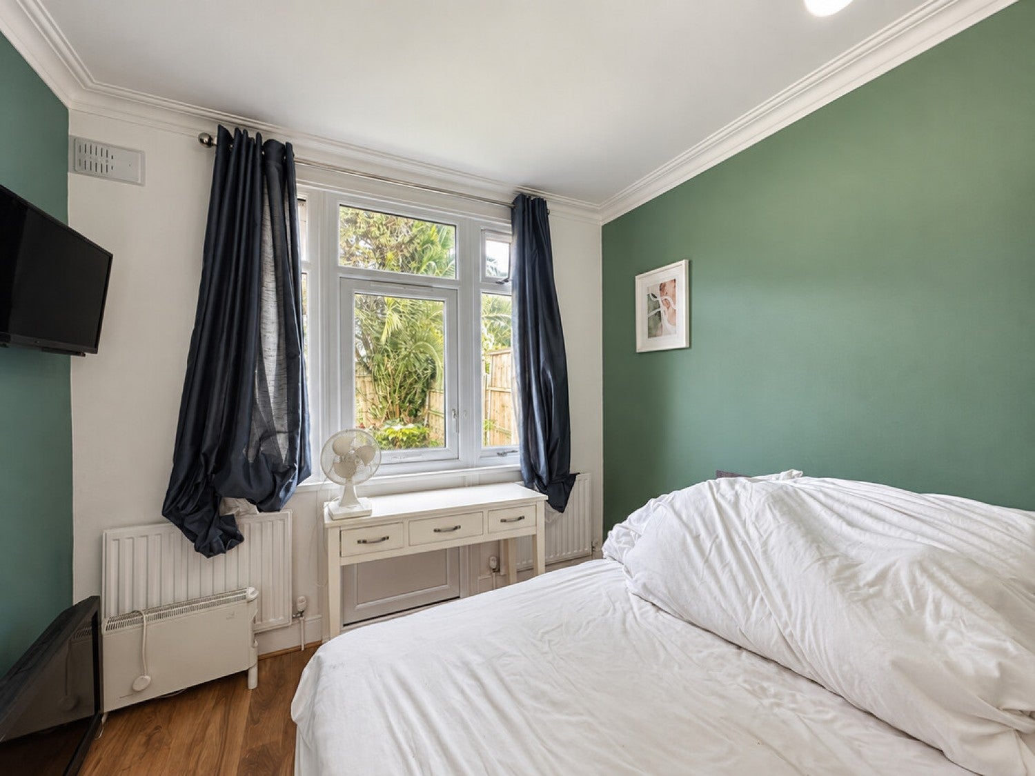 Room Westcliff Park Drive in Southend-on-Sea