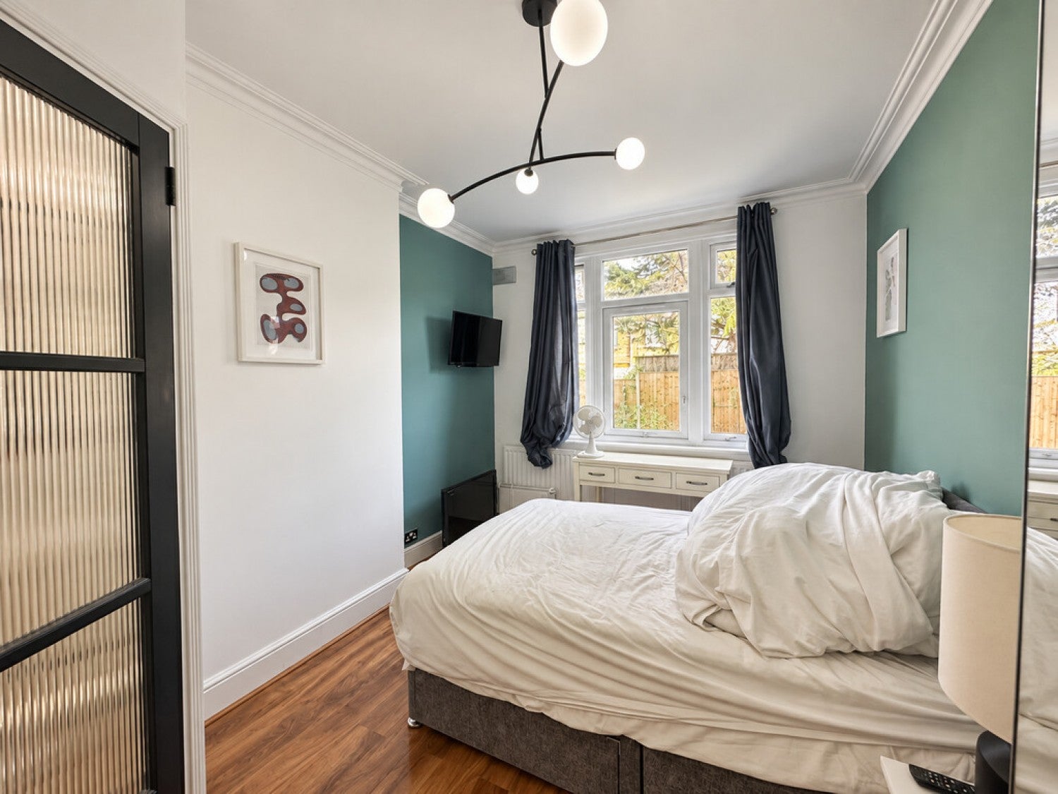 Room Westcliff Park Drive in Southend-on-Sea