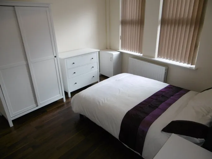 Room Chestnut Avenue in Nottingham