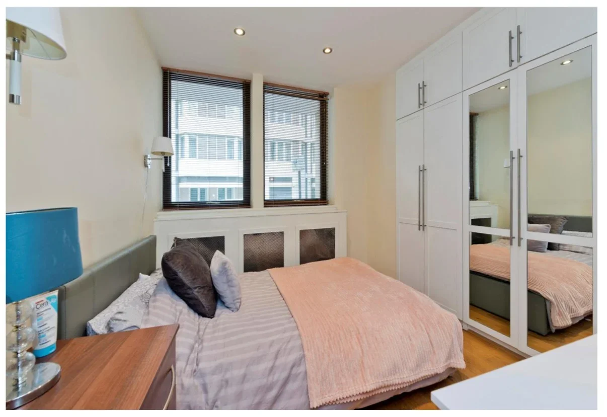 Flat Queensborough Terrace in City of Westminster