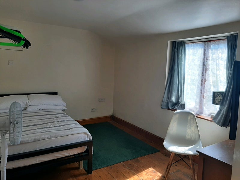 Room Relf Road in Greater London