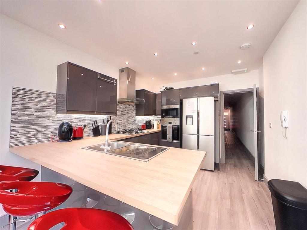 Flat Teignmouth Road in Birmingham