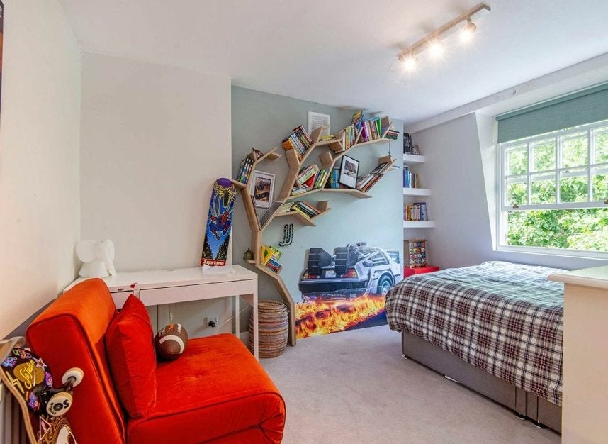 Flat Chadwell Street in Greater London