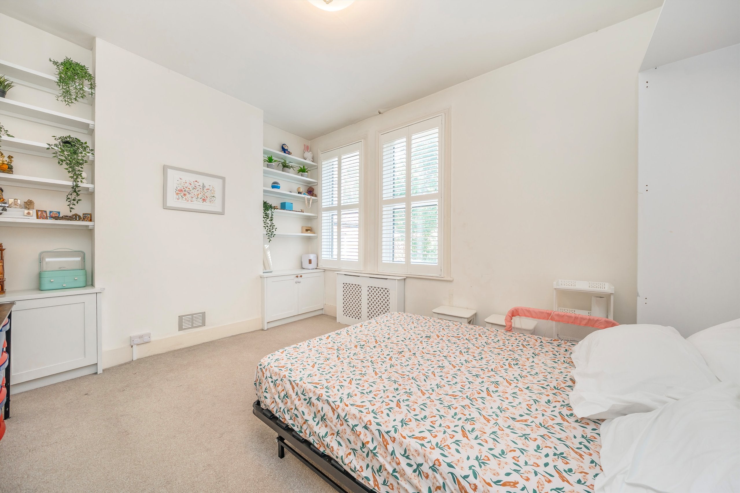 Flat Franciscan Road in Greater London
